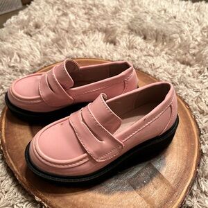 Toddler size 9 chunky platform slip on shoe